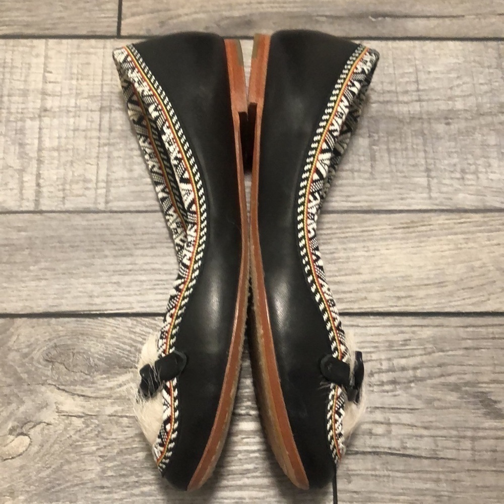 Belle By Sigerson Morrison Leather Flat Ballet Shoes With Bow And Tribal Design View 6